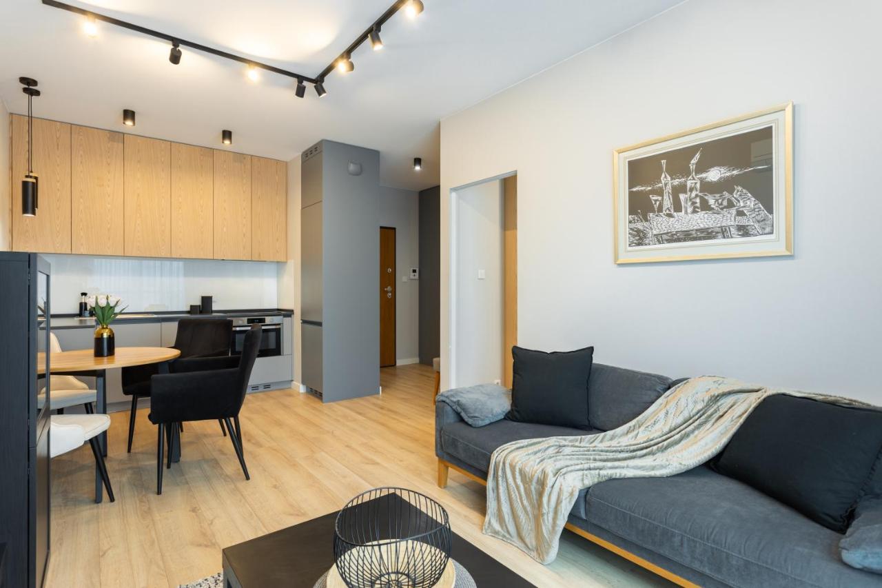 Golden - Luxury Building With Terrace On The Roof - Sienna Str